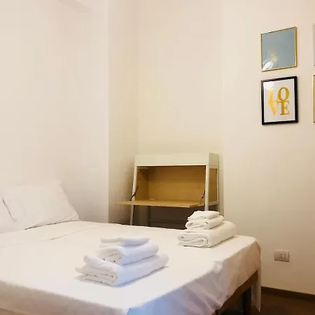 Charming Centro Navigli Tortona Apartman *